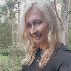 Meet your Posher, Jenine